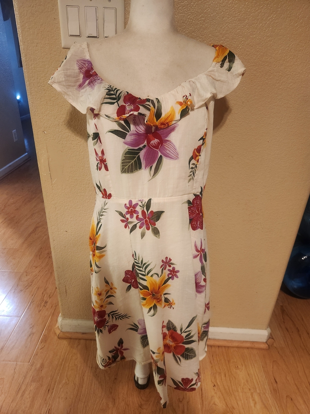 Old Navy Cream Floral Cami